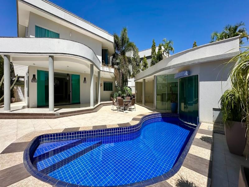 Sobrado em condomínio fechado – Residencial Alphaville Ipês